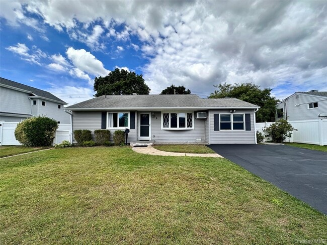 Primary Photo - 5 Eagle Ln