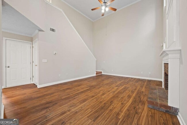 Building Photo - 2339 Leacroft Way