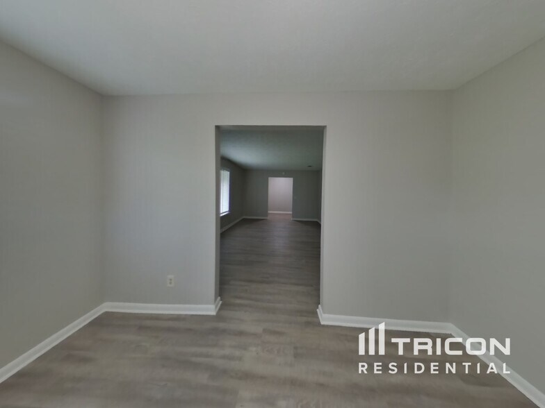 Building Photo - 10769 High Ridge Rd