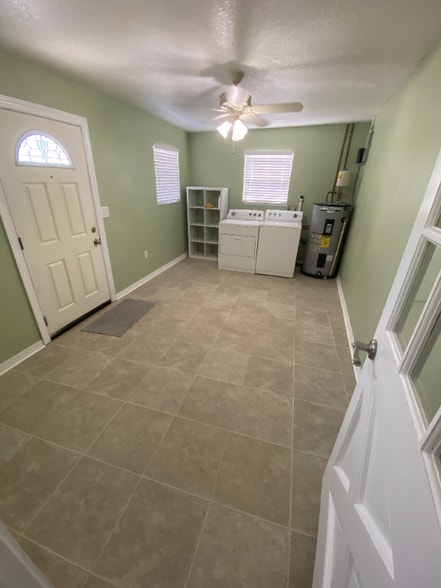 Building Photo - 2910 49th St