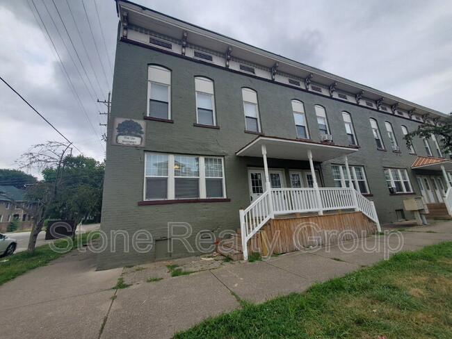 Primary Photo - 500 S 5th St