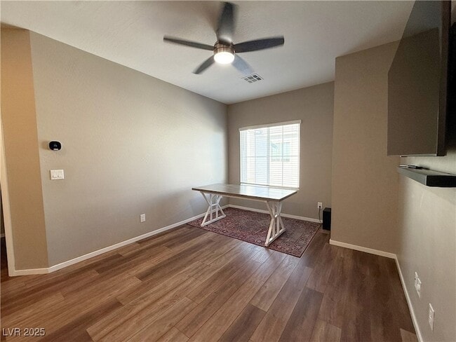 Building Photo - 525 Mossy Cup St