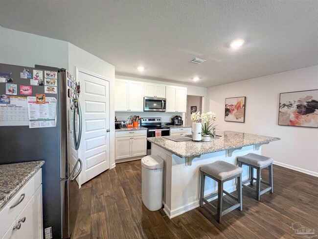 Building Photo - 5474 Merlin