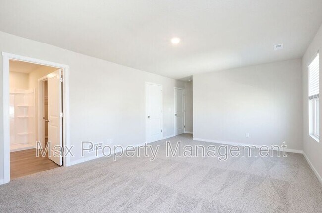 Building Photo - 5607 153rd St