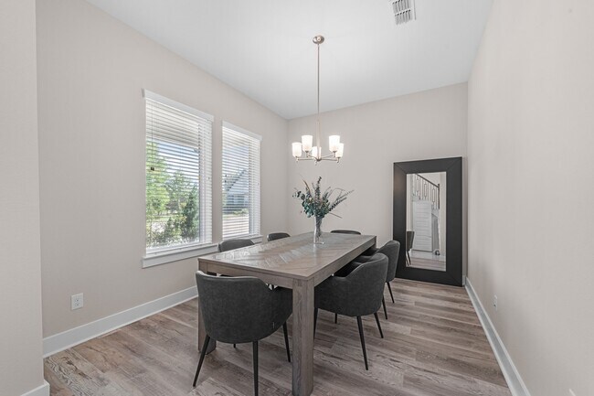 Building Photo - 28750 Shoalhaven Ct