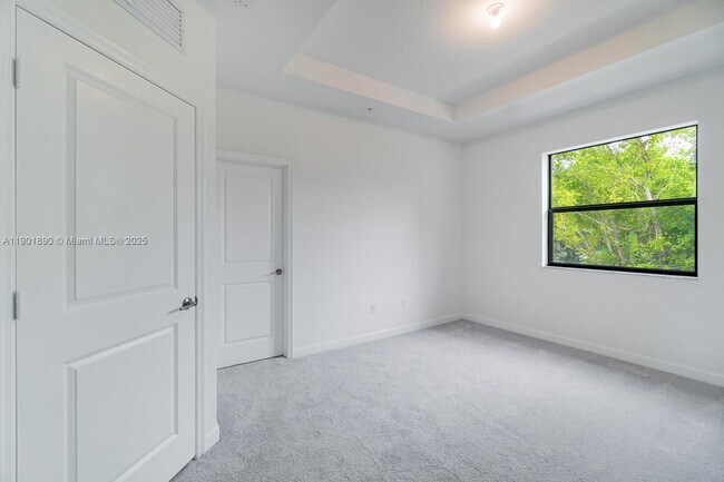 Building Photo - 207 SW 159th Ter