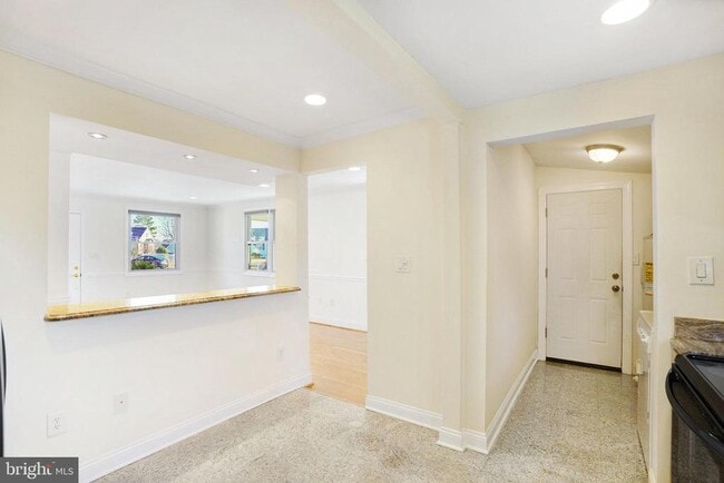 Building Photo - 6924 Kenfig Dr