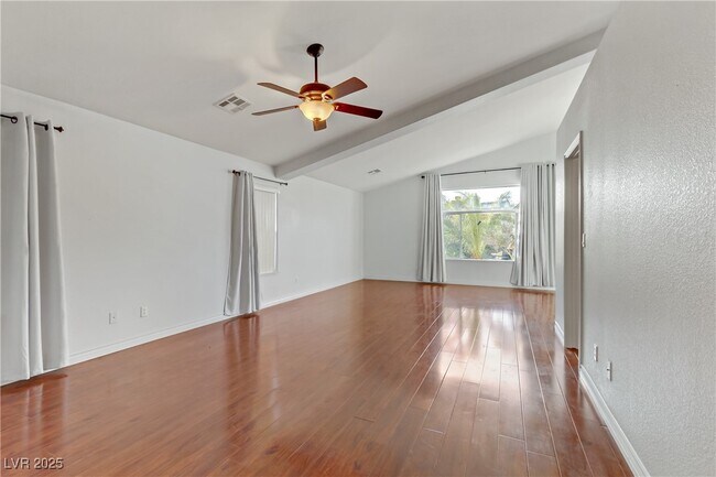 Building Photo - 7215 N Buttons Ridge Dr
