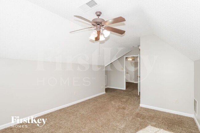 Building Photo - 7098 Maryland Ct