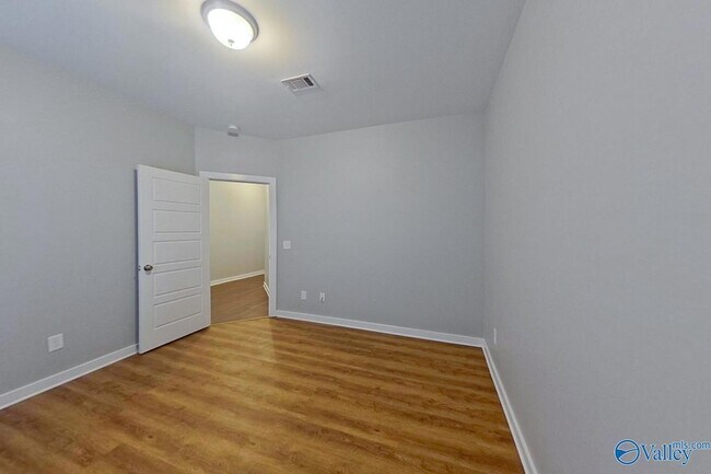 Building Photo - 1389 Old Rd