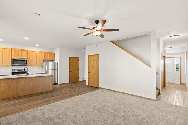 Building Photo - 1003 Upper Glacier Path