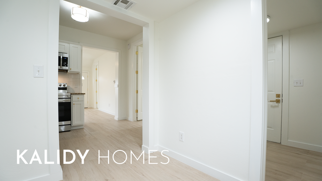 Building Photo - 15 S Walnut St