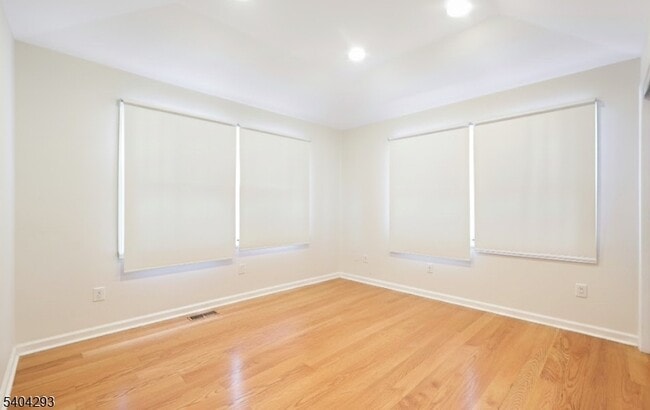 Building Photo - 135 Grove St