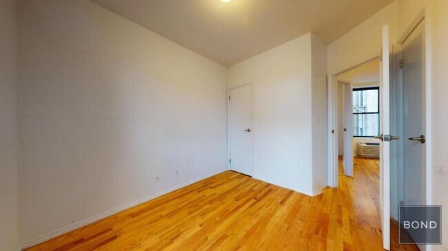 Building Photo - 2 bedroom in Manhattan NY 10014