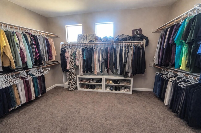 Building Photo - 14515 W Lisbon Ln