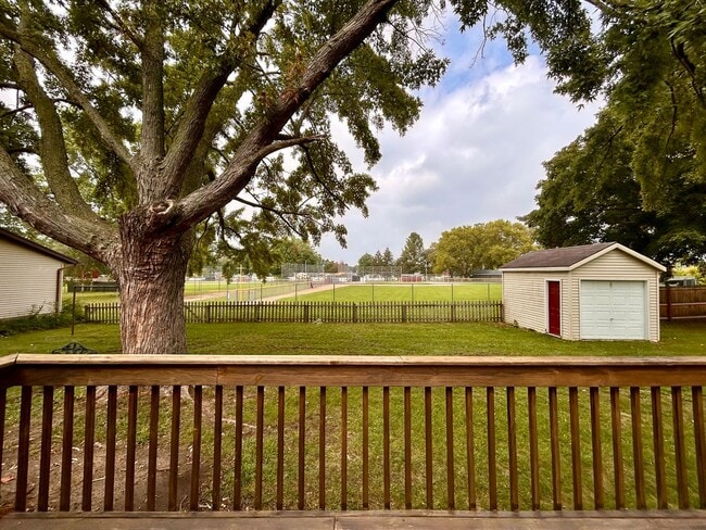 Building Photo - Four Bedroom Home in Grandville