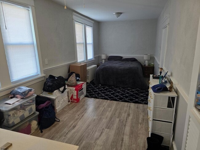 Building Photo - 814 Buerger St