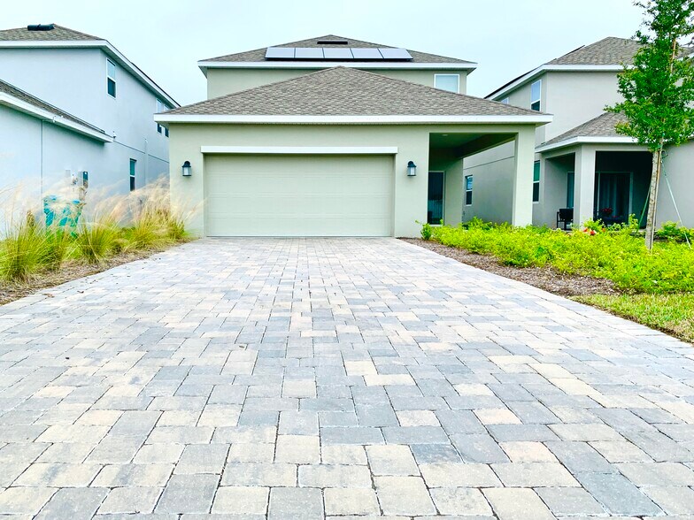 Building Photo - 12018 Language Way