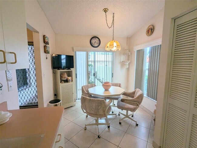 Building Photo - 4209 Marseilles Ave