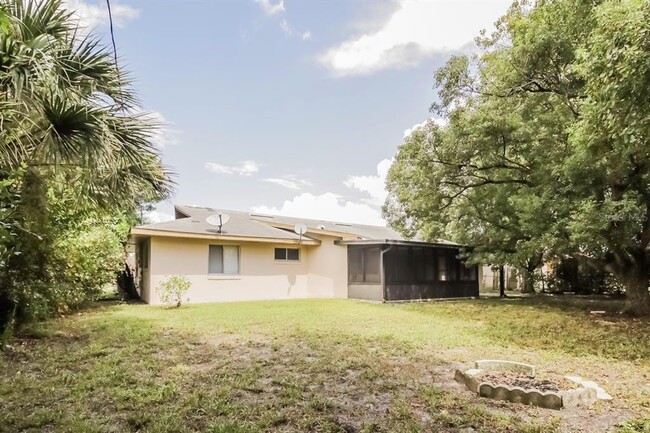 Building Photo - 1425 Puritan St