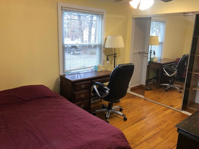 Building Photo - 13 Merklin Ave