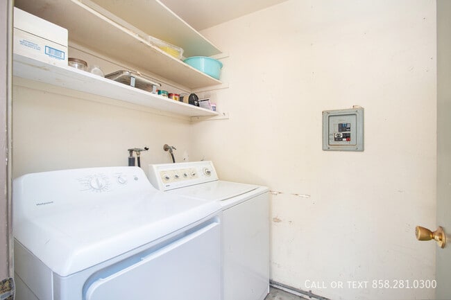 Building Photo - 3911 Camino Lindo