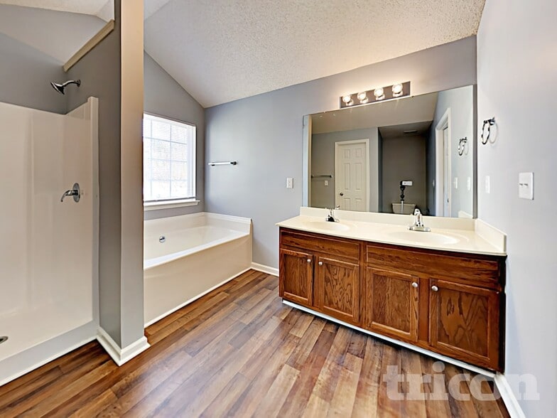 Building Photo - 10226 Covingtonwood Dr