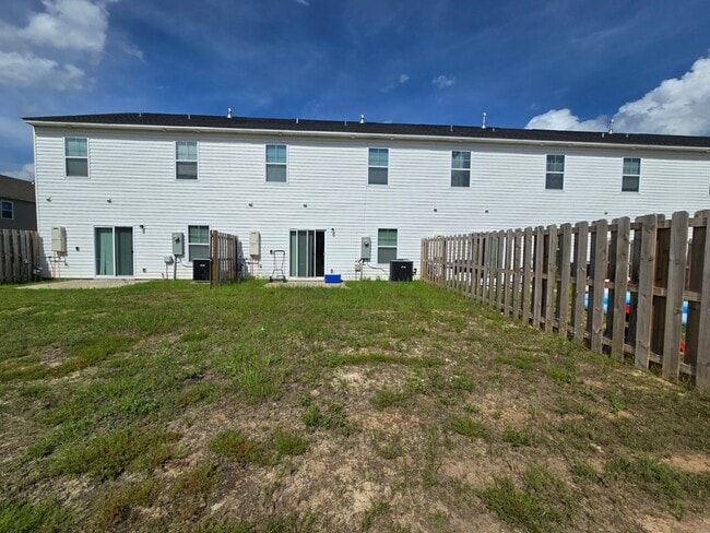 Building Photo - 1858 Payne Dr
