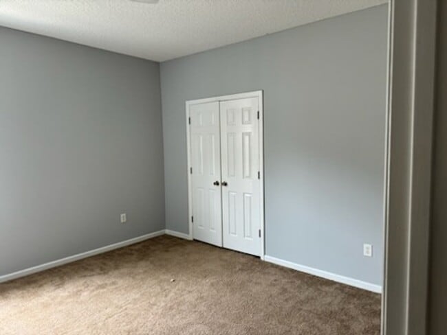 Building Photo - Brand New 302