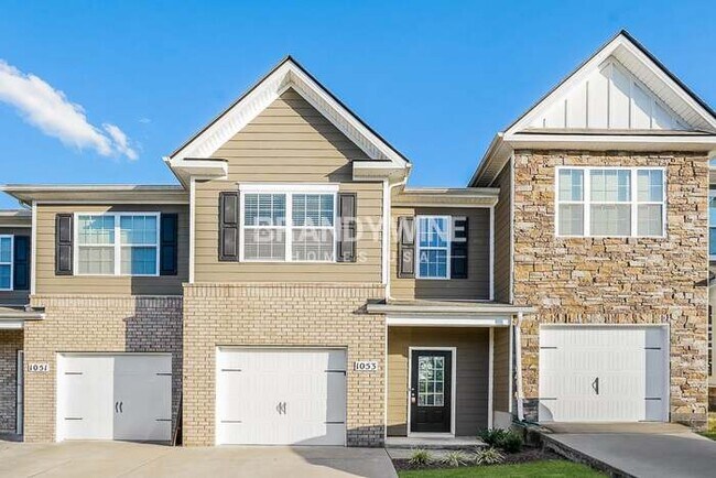 Primary Photo - 1053 Woodbridge Blvd