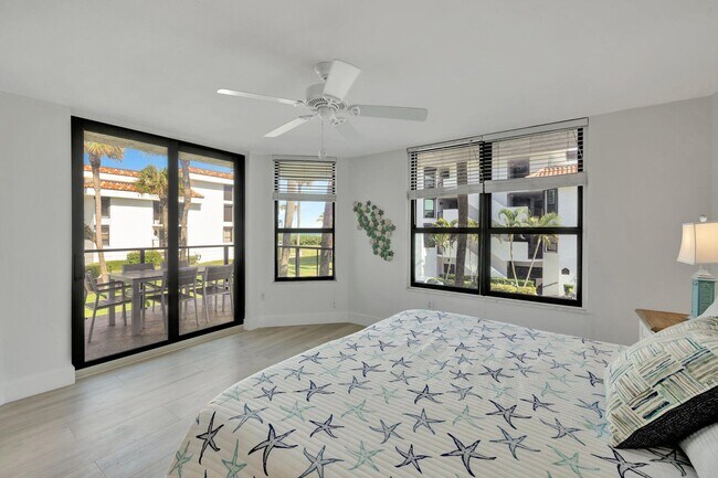 Building Photo - 4100 N Hwy A1A