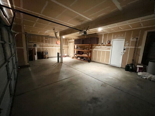 Building Photo - Bright & Spacious 4BR/3BA Home in Desirable East Davis – 1,980 Sq Ft