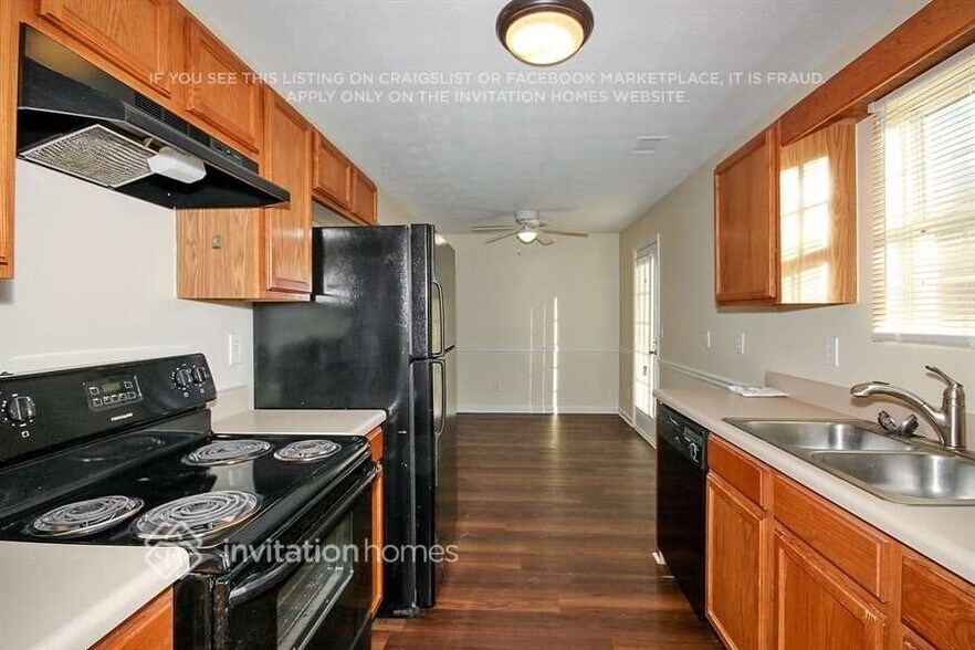 Building Photo - 10 Raven Ct