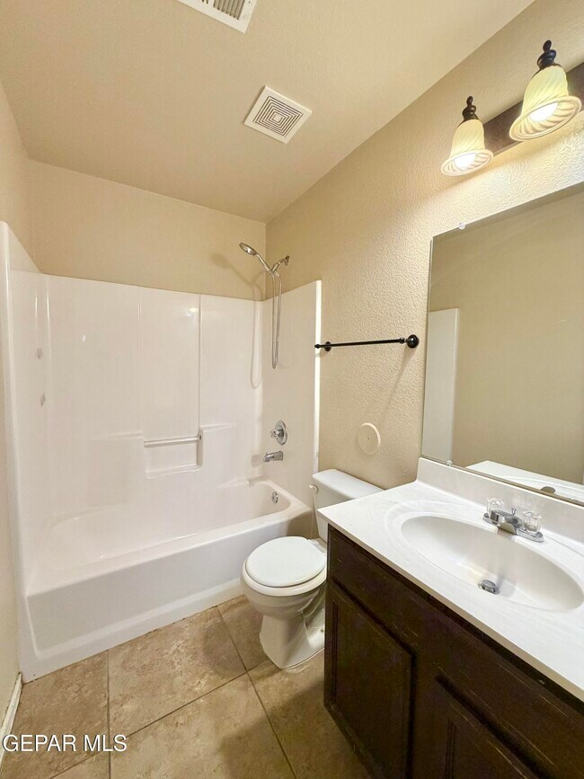 Building Photo - 14213 Ranier Point Dr