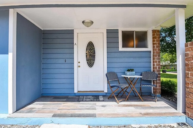 Building Photo - 10807 Sugar Hill Dr