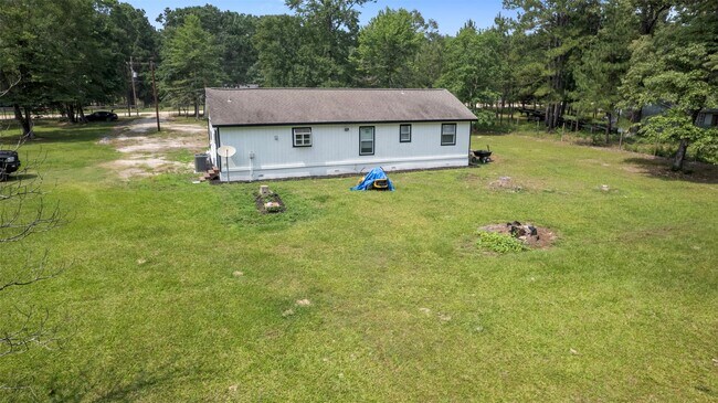 Building Photo - 541 Trails End Dr