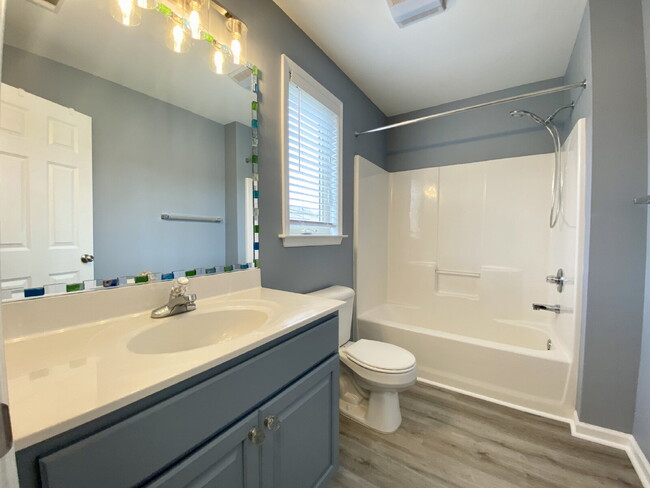Building Photo - Spacious Townhome located on Hilton Head I...