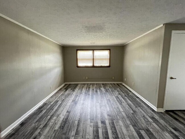 Building Photo - 2519 Steeplechase Dr