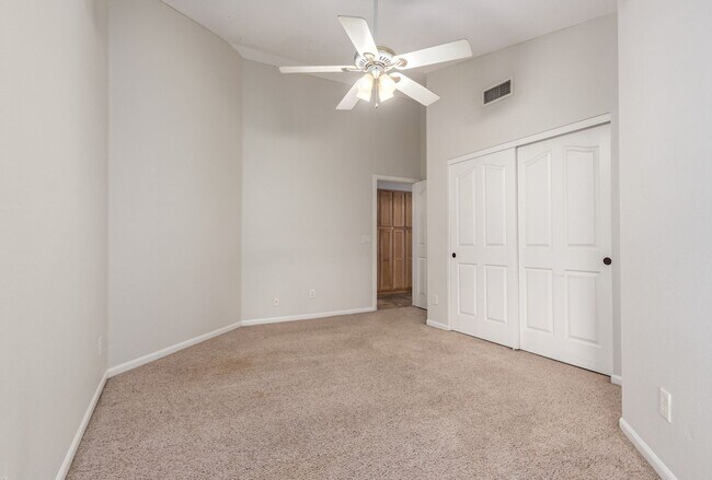 Building Photo - New Listing in Avondale