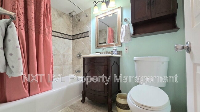 Building Photo - 1065 Gulf Shore Blvd N