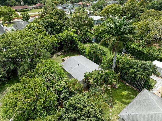 Building Photo - 2456 Jackson St