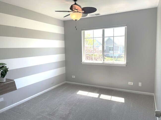 Building Photo - 868 Brompton Ct