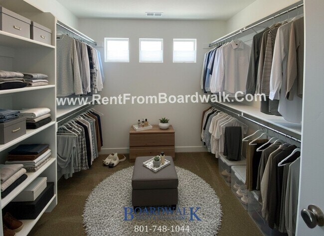 Building Photo - Single Family Home In Beautiful Community!