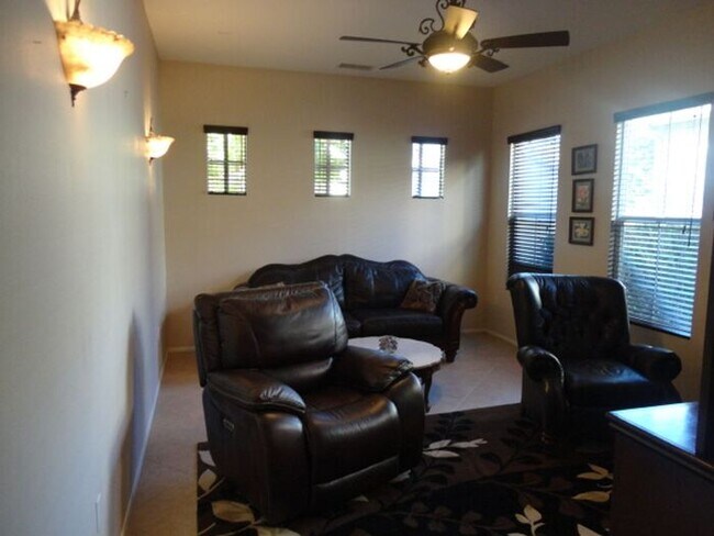 Building Photo - Luxurious 2 + 2.5 Belcaro 2392 SQFT Retire...