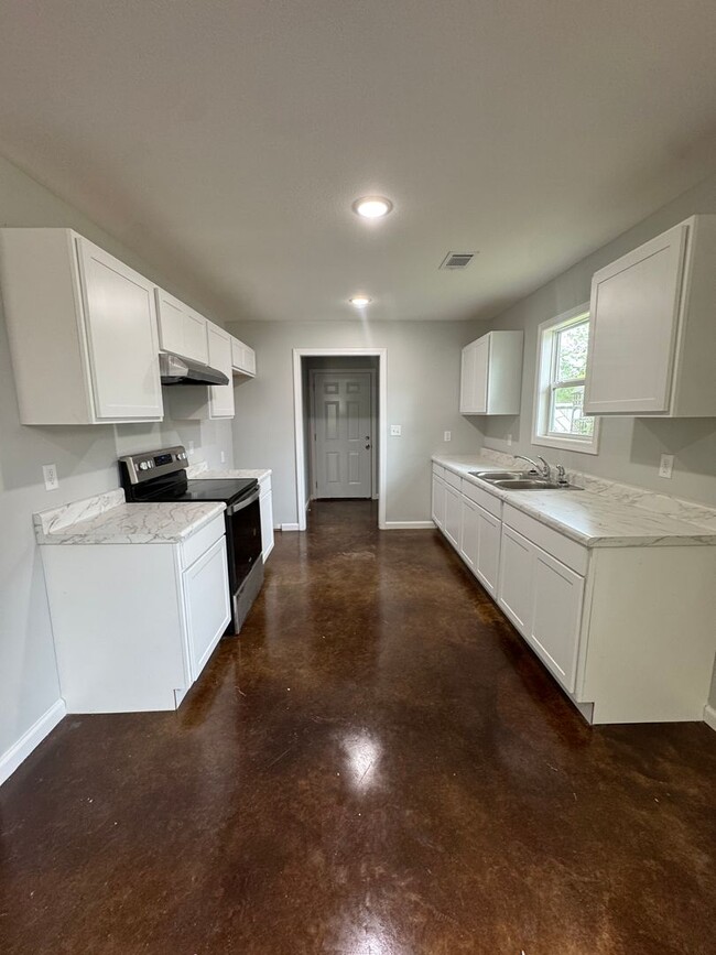 Building Photo - Brand New 3 Bed / 1 Bath In Trumann