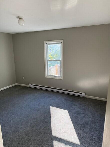 Master Bedroom - 30 East Ave