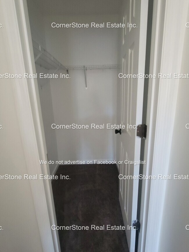 Building Photo - 3942 Watling Ct