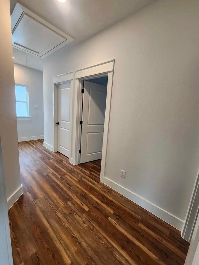 Building Photo - 1002 Natchez Ave