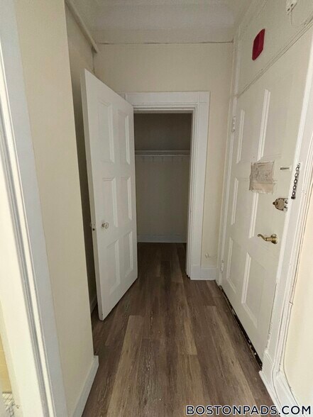 Building Photo - 62 Boylston St