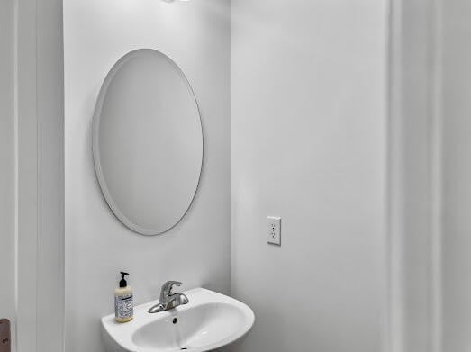 Building Photo - 481 Trotters Ln